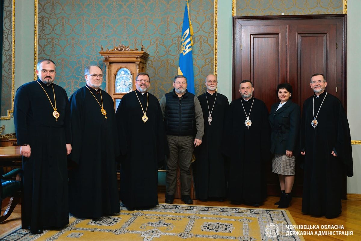 Members of the Permanent Synod of the UGCC Met with the Head of the Chernivtsi Regional Military Administration