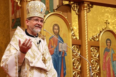 «Приклад служіння й милосердя в допомозі постраждалим від війни»: Глава УГКЦ привітав владику Богдана Дзюраха з ювілеєм хіротонії