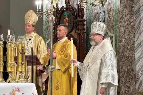 «Нехай Христос Воскреслий переможе смерть цієї війни і дарує перемогу Україні», — Блаженніший Святослав на Пасхальній Вігілії в Києві