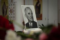 Владика Йосиф Мілян взяв участь у&nbsp;церемонії перепоховання полковника Андрія Мельника та&nbsp;його дружини Софії
