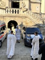 Парафія УГКЦ у Ганновері передала Україні машини швидкої допомоги Парафія УГКЦ у Ганновері передала Україні машини швидкої допомоги