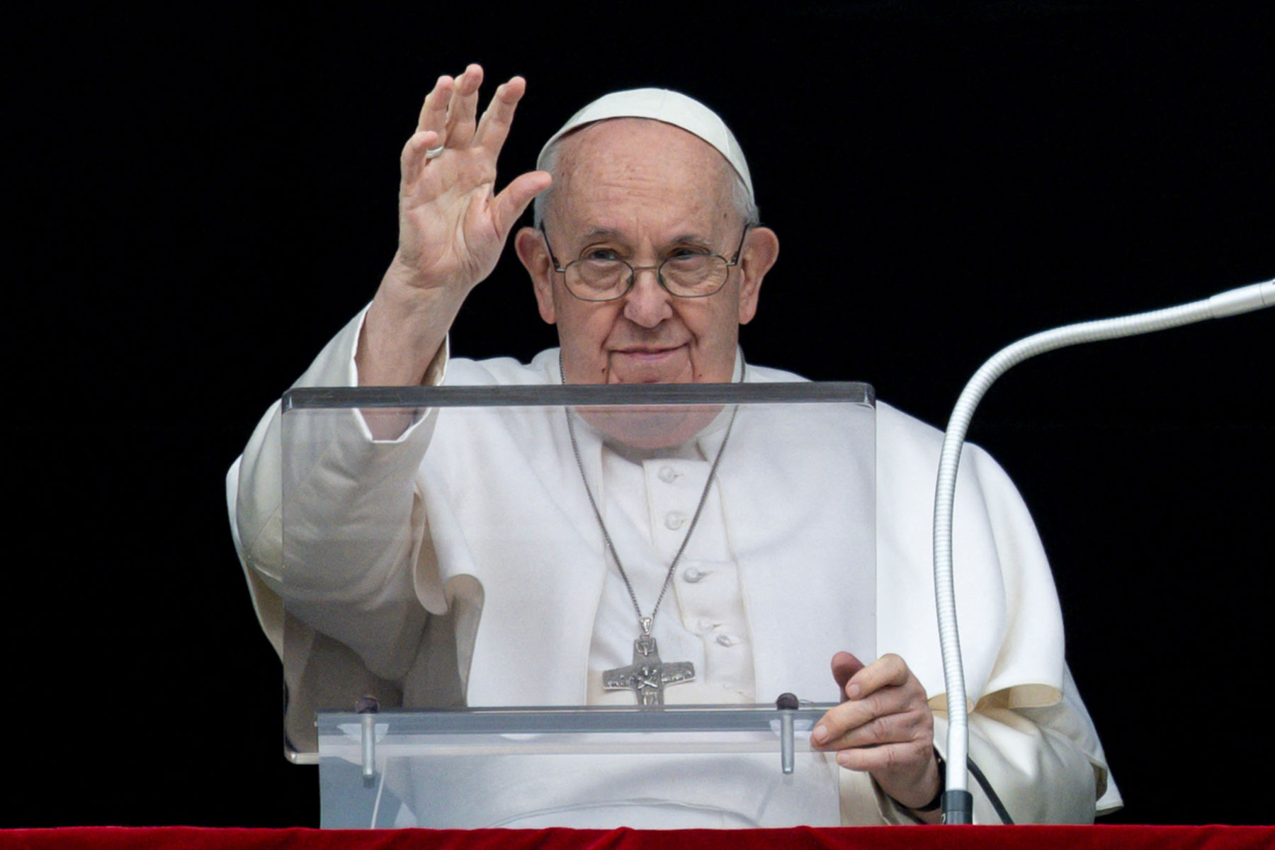 Папа Франциск: «Не забуваю про щоденні трагедії українців та інших народів»