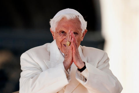 «Ви і Ваша Церква завжди в моїх молитвах», — Венедикт XVI у листі до Глави УГКЦ на початку повномасштабної війни