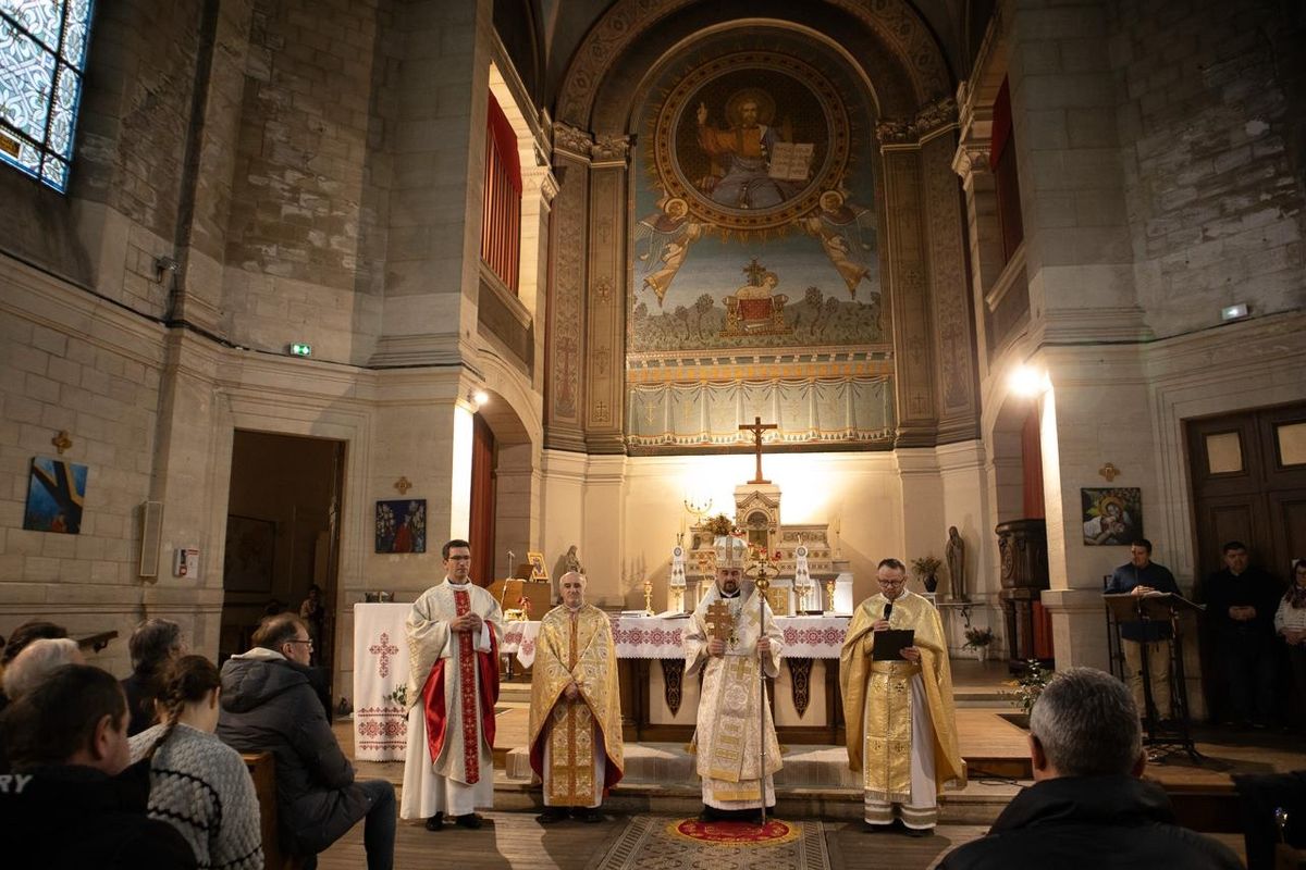 Перше богослужіння УГКЦ в новому храмі у Сен-Жермен-ан-Ле очолив владика Ігор Ранця