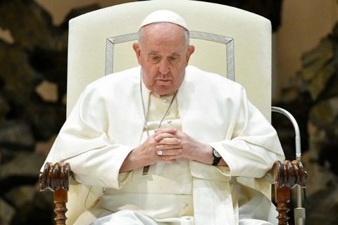 Папа Франциск: «Молімося, щоб якнайшвидше припинилися страждання українців»