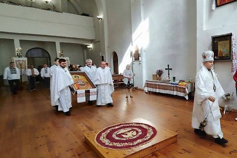 До Харкова з Івано-Франківщини передали Ікону великомученика Димитрія для молитовного вшанування
