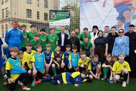 У Львові відкрили перший в Україні майданчик «FIFA Arena» для дітей Центру опіки сиріт