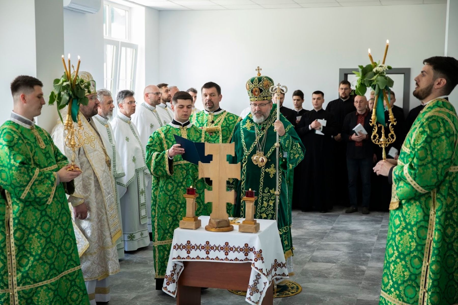 «Найкраща книгозбірня богословської літератури в Києві»: Блаженніший Святослав освятив нову бібліотеку Київської духовної семінарії