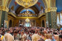 Владика Іриней Білик передав мощі святого Івана Хрестителя до Калуської парафії Владика Іриней Білик передав мощі святого Івана Хрестителя до Калуської парафії