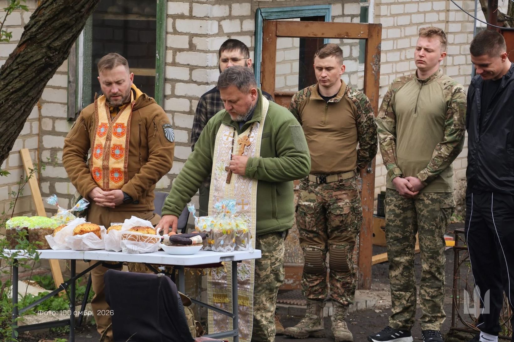 Великдень на&nbsp;передовій: владика Богдан Манишин відвідав українських захисників