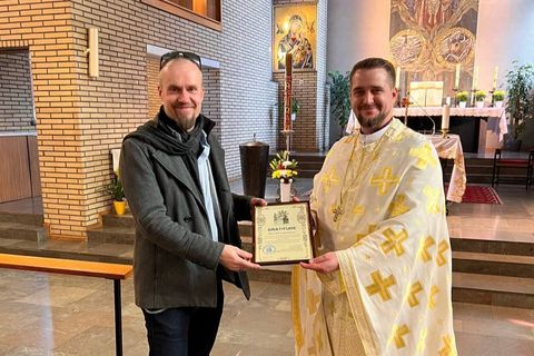 “Ukrainians Are Defending Our Borders Too”: Finnish Volunteers and UGCC Parish in Tallinn Donate Over 150 Vehicles to Ukraine