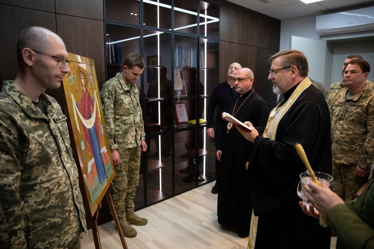 Глава УГКЦ освятив ікону Покрова Богородиці для українських захисників неба