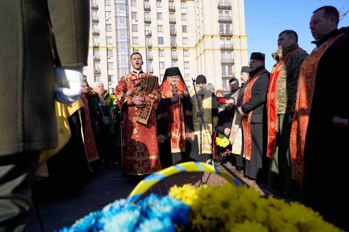 Владика Йосиф Мілян очолив Панахиду за упокій Героїв Небесної Сотні