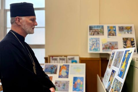 Фонд «Зцілення ран війни в Україні» оголосив 8 переможців різдвяного конкурсу малюнків