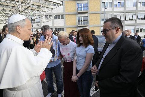Pope Leo greets young Ukrainian cancer survivor as he departs hospital