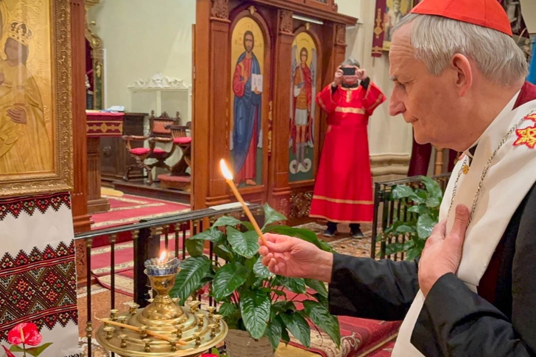 &laquo;Ваш біль&nbsp;&mdash; є&nbsp;нашим болем! Ваші сльози&nbsp;&mdash; є&nbsp;нашими сльозами!&raquo;&nbsp;&mdash; кардинал Маттео Дзуппі помолився за&nbsp;мир в&nbsp;Україні