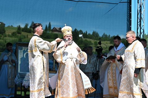 «Наша ідентичність — у Христі», — владика Ярослав Приріз до молоді УМХ під час прощі в Славську