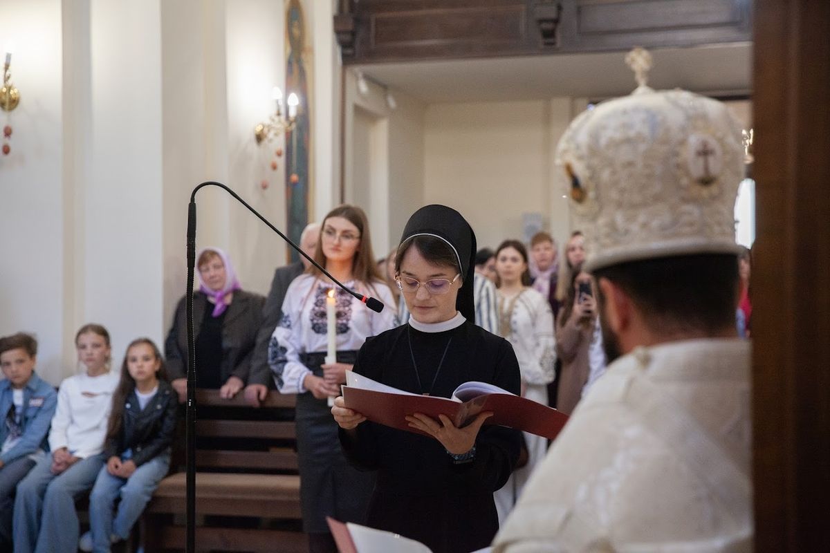 A Sister from the Congregation of the Holy Family Professed Her Perpetual Vows in Hoshiv