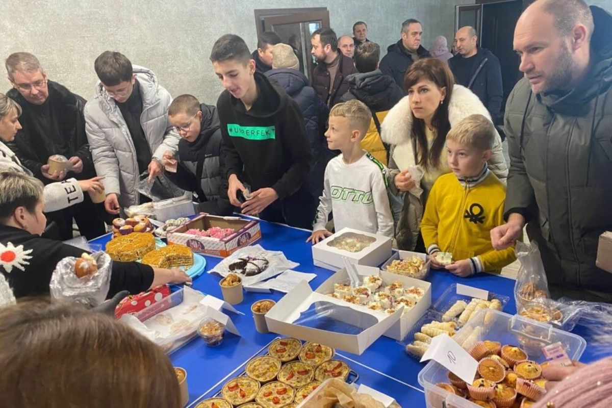 Полтавська парафія Пресвятої Тройці провела благодійну ярмарку для дітей-сиріт