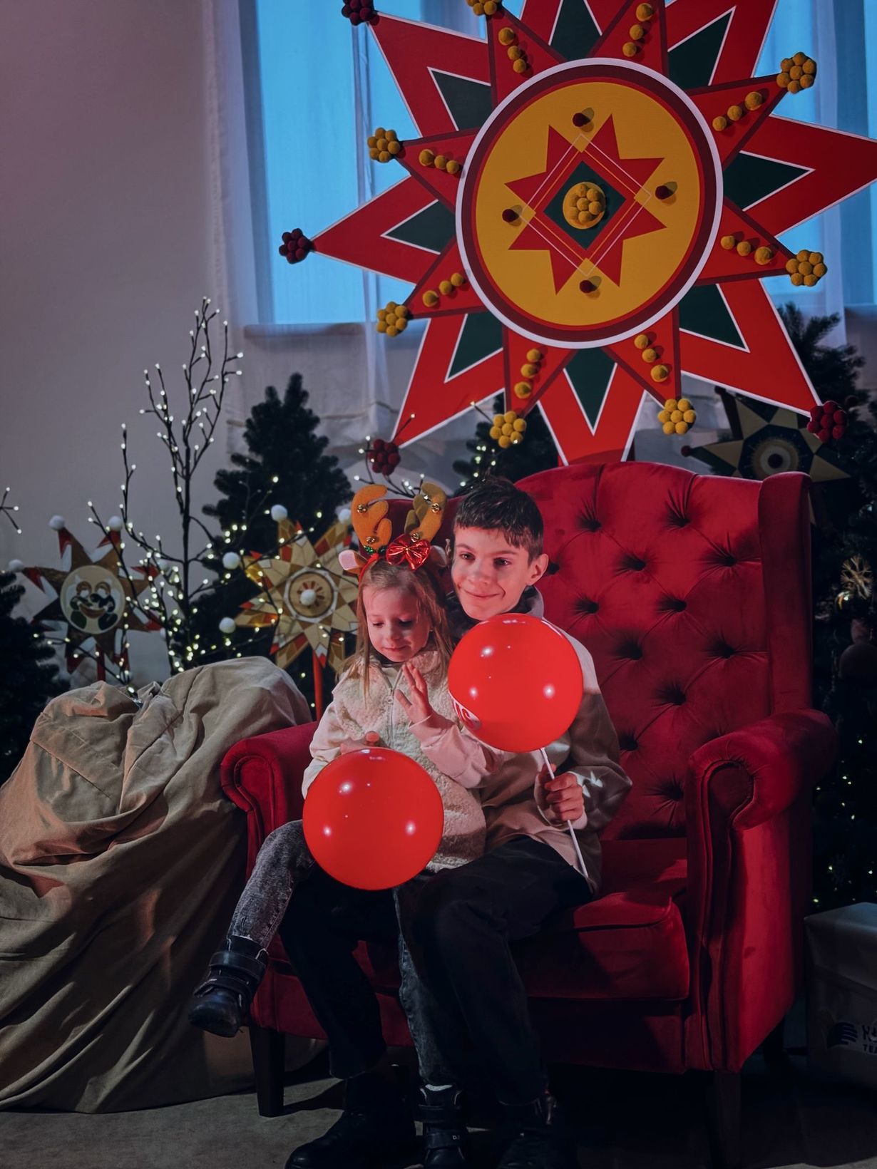 Резиденція святого Миколая в Патріаршому домі об’єднує благодійників і дарує дітям радість Резиденція святого Миколая в Патріаршому домі об’єднує благодійників і дарує дітям радість