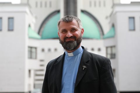 Отець Андрій Гах: «Я був одним із тих хлопців, які поїхали вчитися до Рима ще за Союзу. Візу нам погоджував сам Горбачов»