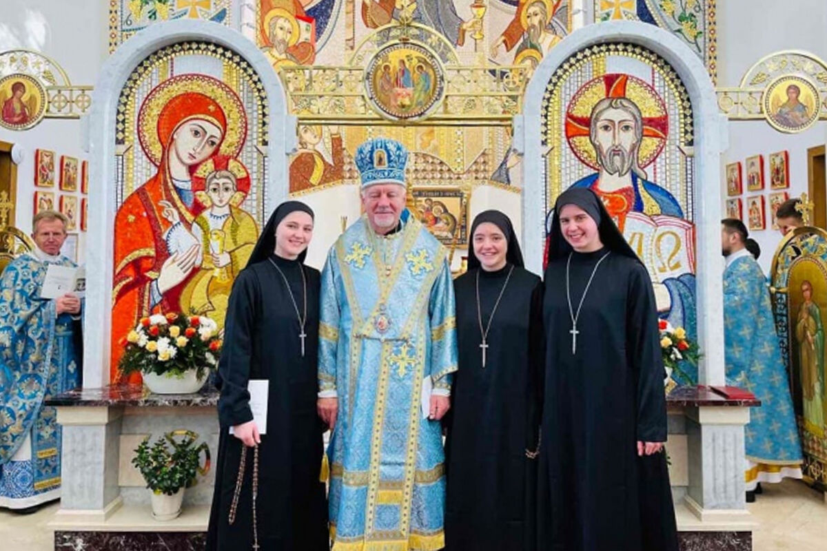 Чернеча родина Воплоченого Слова поповнилася трьома сестрами-монахинями