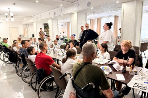 Hugs, Cold Lemonades, and Little Volunteers: Metropolitan Borys Visits the Sambir-Drohobych Eparchy