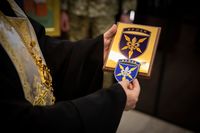 Глава УГКЦ освятив ікону Покрова Богородиці для українських захисників неба Глава УГКЦ освятив ікону Покрова Богородиці для українських захисників неба