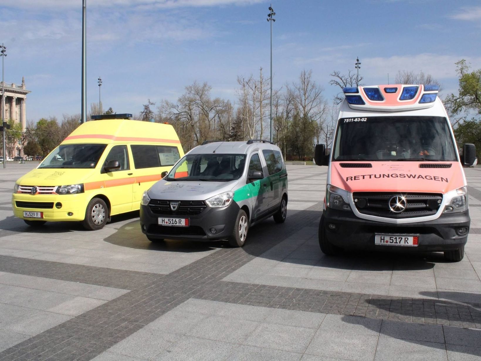 &laquo;Карітас Миколаїв&raquo; отримав спецавто для перевезення маломобільних людей, а&nbsp;лікарні&nbsp;&mdash; дві карети швидкої допомоги