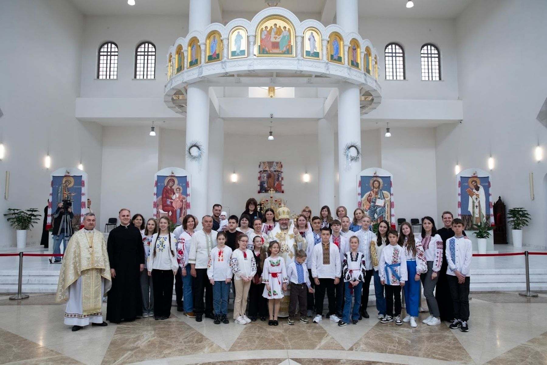 У Києві відбувся перший урочистий випуск катехитичної онлайн-школи «Промінь світла»