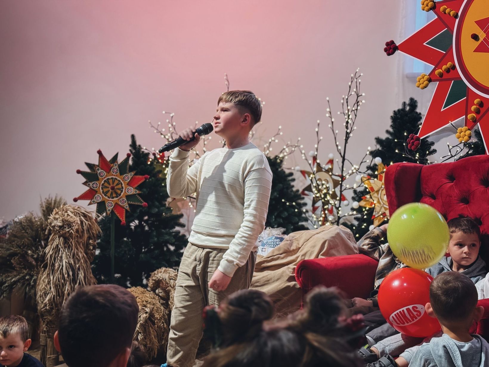 Резиденція святого Миколая в Патріаршому домі об’єднує благодійників і дарує дітям радість Резиденція святого Миколая в Патріаршому домі об’єднує благодійників і дарує дітям радість