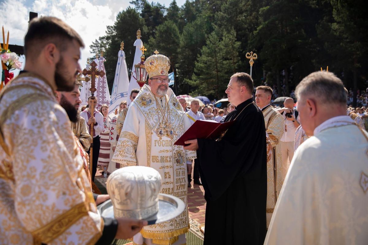 Глава УГКЦ іменував трьох священників митрофорними протоієреями під час прощі у Страдчі