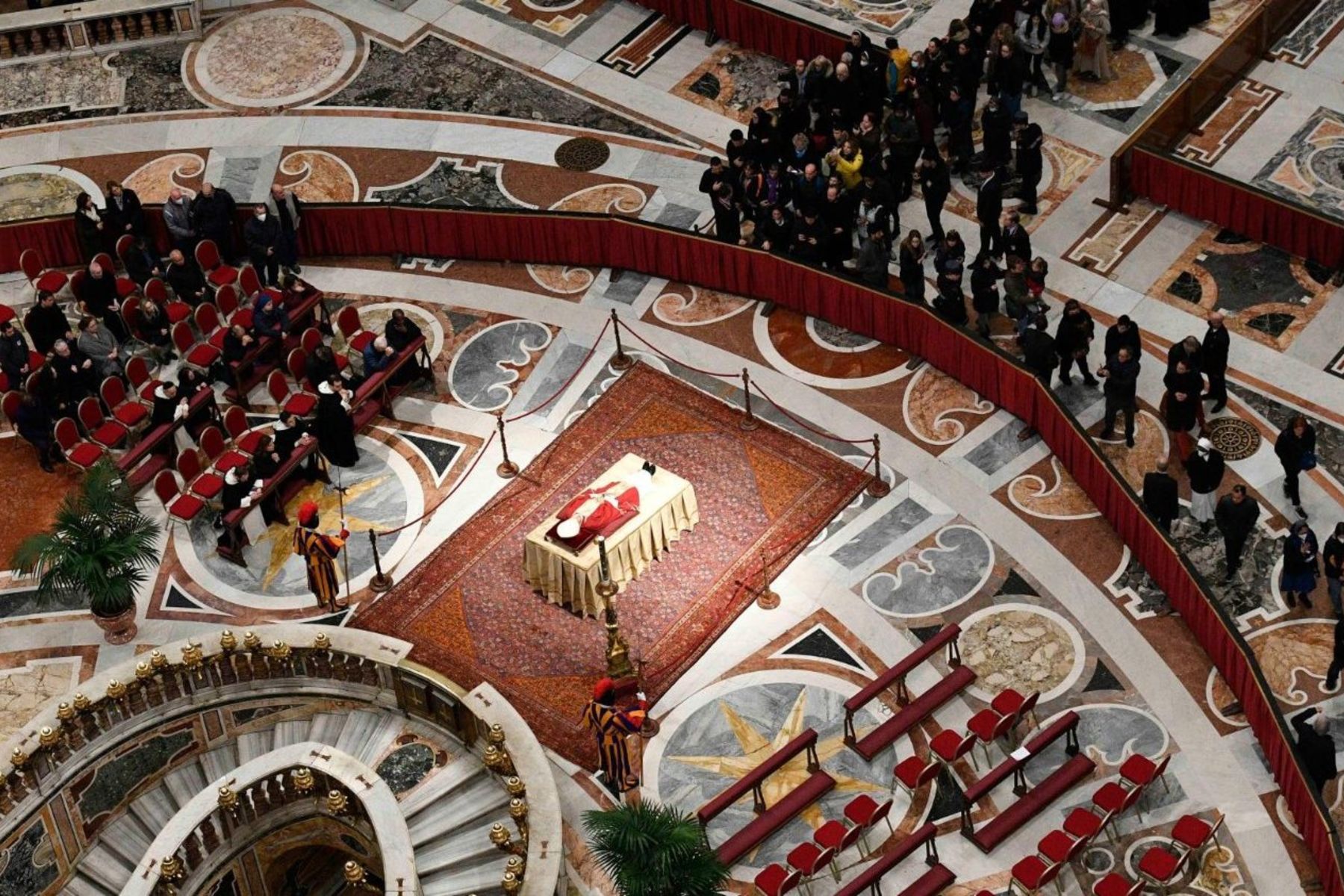 Похорон папи-емерита Венедикта XVI транслюватиме «Живе ТБ»