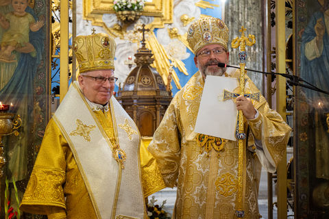 Глава УГКЦ привітав владику Іринея Білика з нагоди 45-річчя священничих свячень
