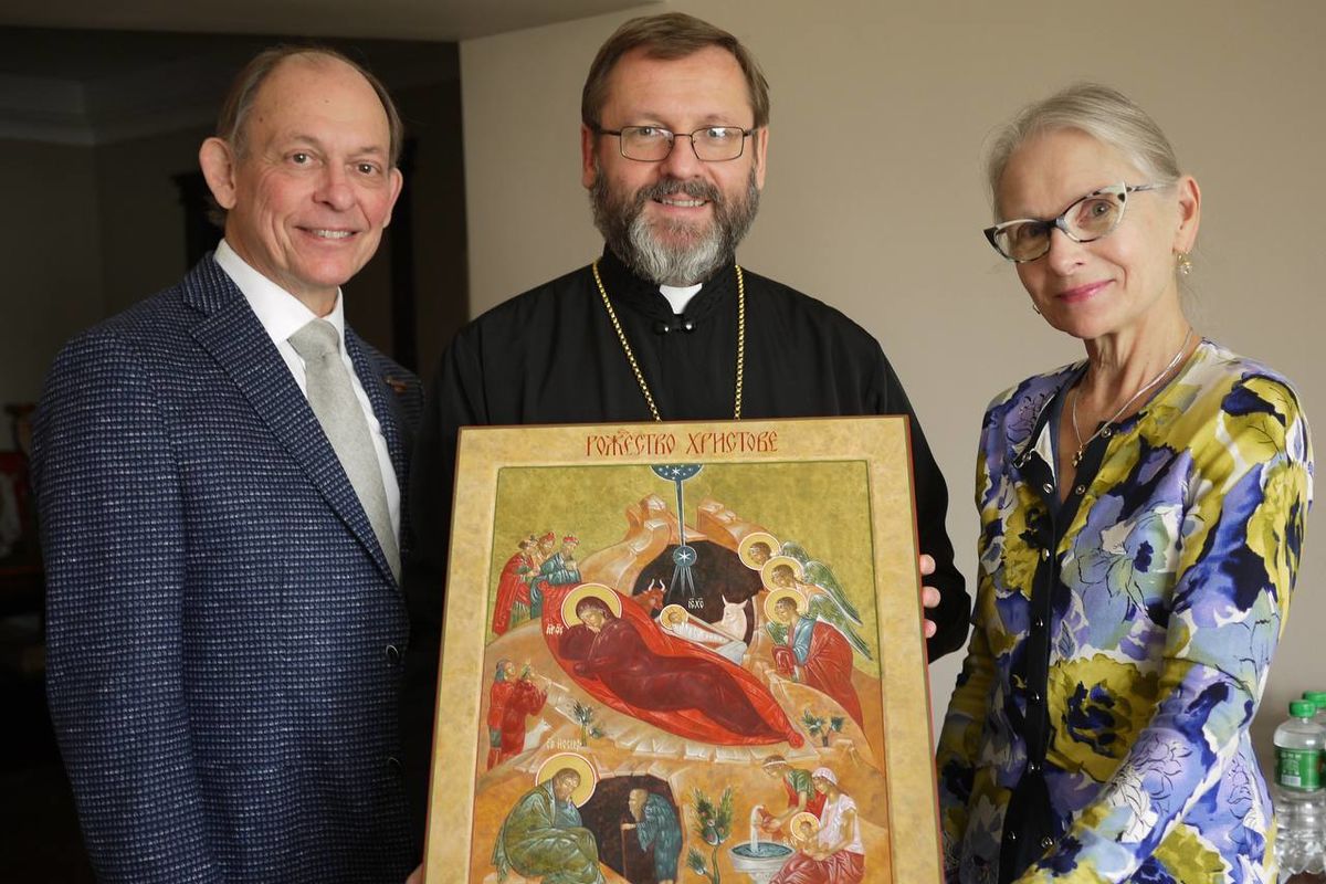 «Ікона нагадує, що Бог з нами»: Пані Анна Мицик — авторка ікон для Патріаршого собору Воскресіння Христового