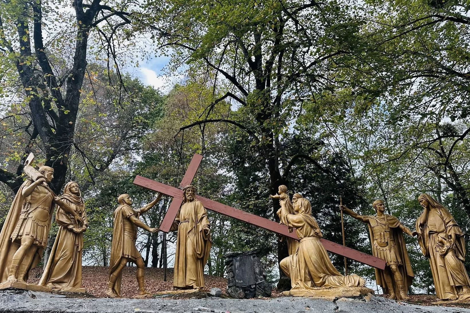 Українці з&nbsp;11&nbsp;країн Європи молилися за&nbsp;мир під час прощі до&nbsp;Люрда