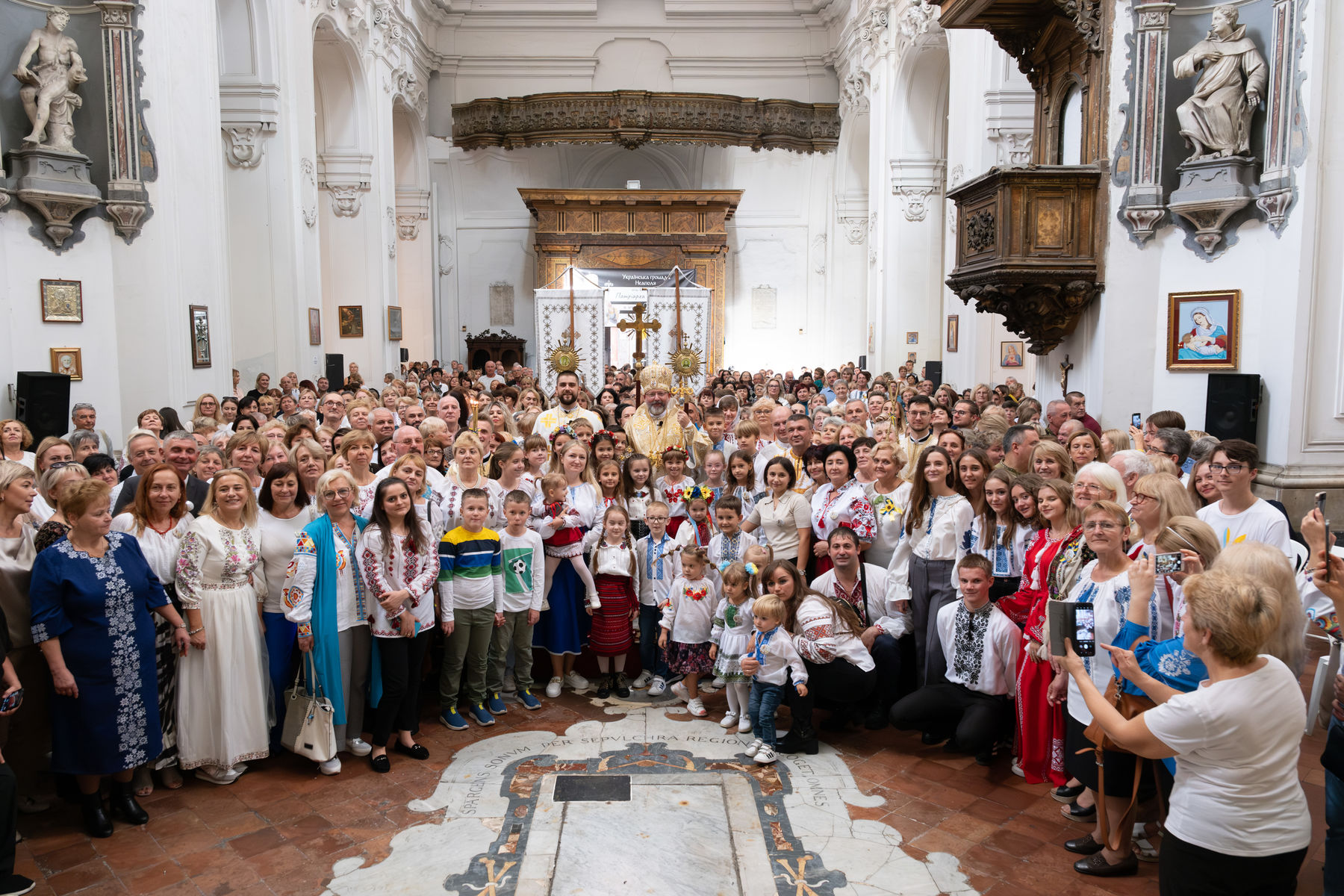 “You have saved many lives with your love for God and the Motherland”: Head of the UGCC to the Ukrainian community in Naples
