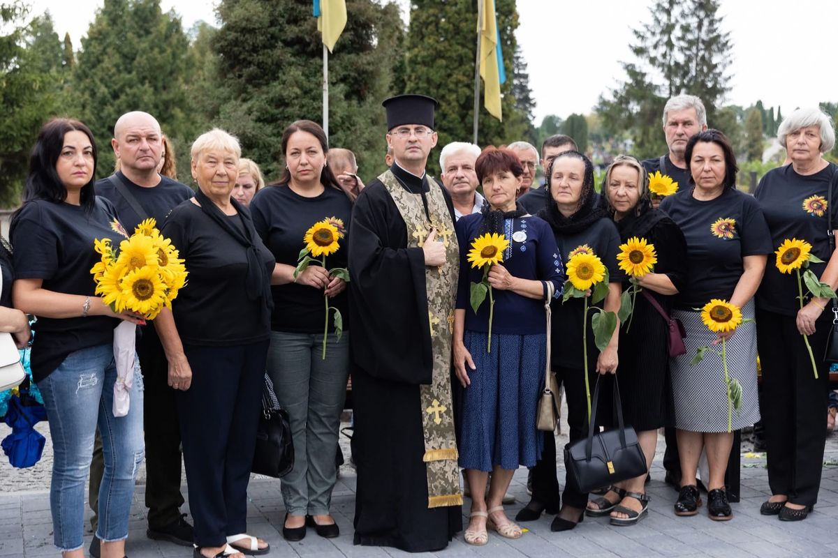«Ми не можемо забрати біль, але можемо бути поруч» — о. Микола Квич про супровід родин загиблих