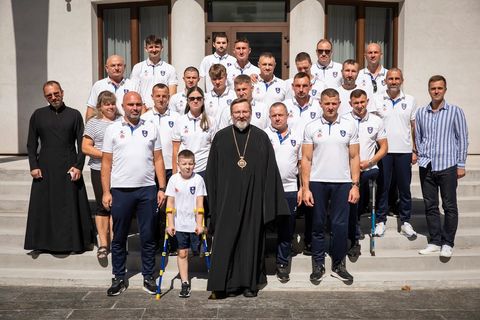 Блаженніший Святослав зустрівся з гравцями ампфутбольного клубу «Покрова»