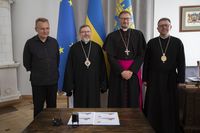 У Львові урочисто погасили поштову марку до&nbsp;25-річчя візиту святого Івана Павла ІІ&nbsp;в&nbsp;Україну