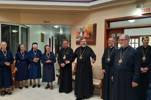 Глава УГКЦ та владики Постійного Синоду відвідали будинок опіки сестер-служебниць у Прудентополісі