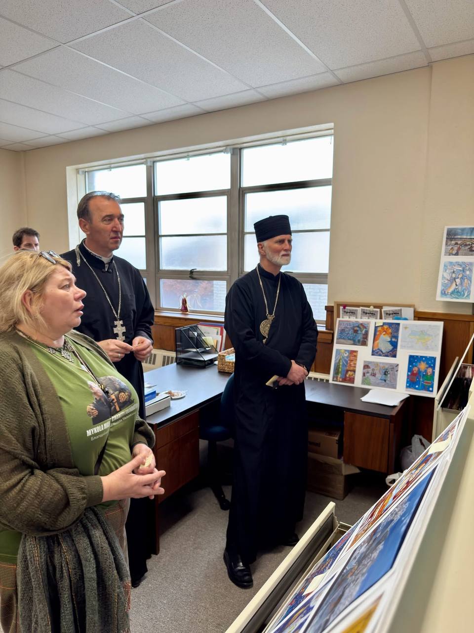 Фонд «Зцілення ран війни в Україні» оголосив 8 переможців різдвяного конкурсу малюнків