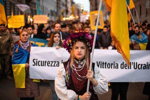 Об’єднані в молитві: Українці в Італії вшанували 2-гу річницю війни в Україні