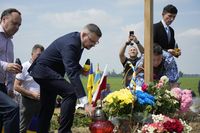 «Пам’ять, очищена правдою, стає дорогою до примирення»: на Житомирщині вшанували полеглих українських і польських воїнів «Пам’ять, очищена правдою, стає дорогою до примирення»: на Житомирщині вшанували полеглих українських і польських воїнів