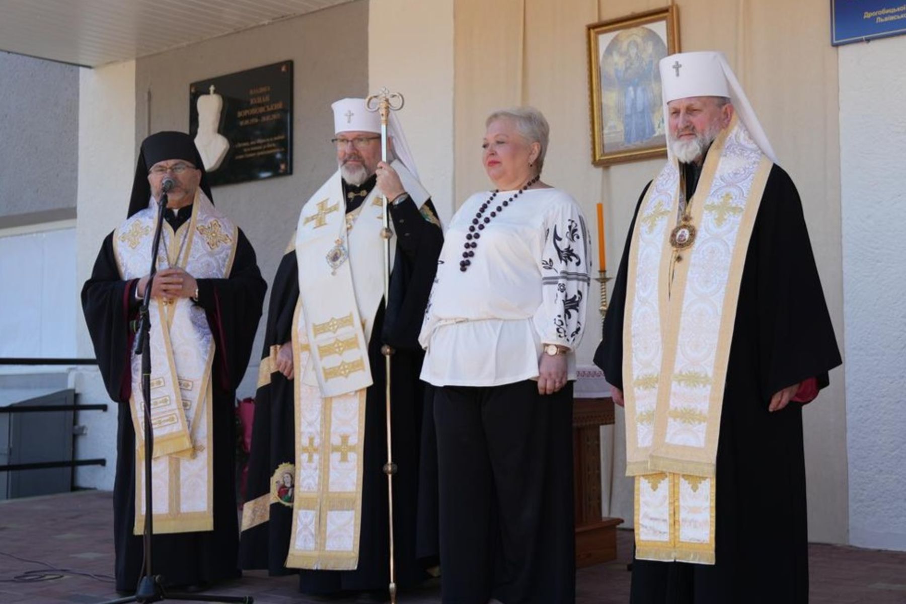 Дрогобицькій гімназії №14 присвоєно імʼя владики Юліана Вороновського
