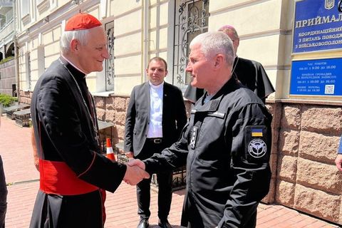 Cardinal Zuppi concludes Ukraine mission: ‘Every effort for peace will be made’