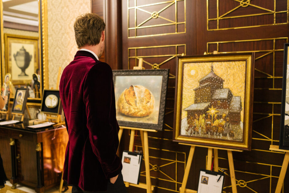 Служіння Богові й Україні не зупиняється: у Києві відбувся Вечір благодійності УКУ Служіння Богові й Україні не зупиняється: у Києві відбувся Вечір благодійності УКУ