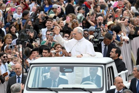 Папа Лев XIV провів свою першу загальну аудієнцію