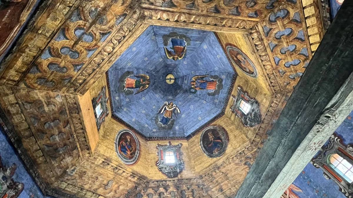 Владика Ярослав Приріз освятив відреставрований дерев’яний храм, збудований 1663 року