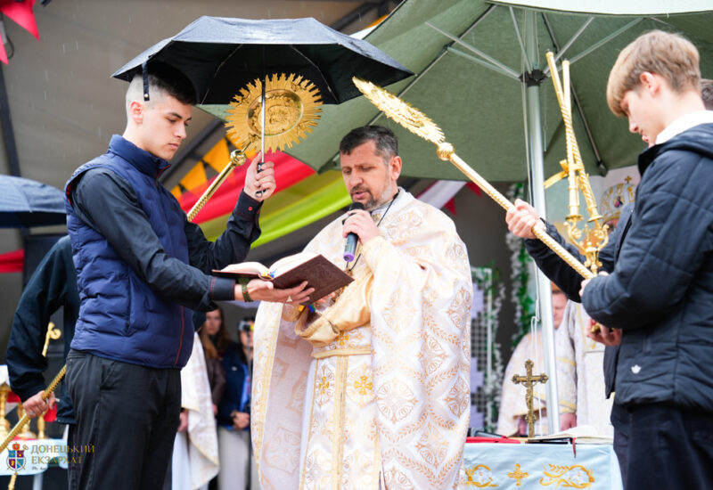 &laquo;Бути разом&nbsp;&mdash; це&nbsp;наш духовний ресурс&raquo;&nbsp;&mdash; владика Максим Рябуха про спільне святкування Великодня в&nbsp;Донецькому екзархаті